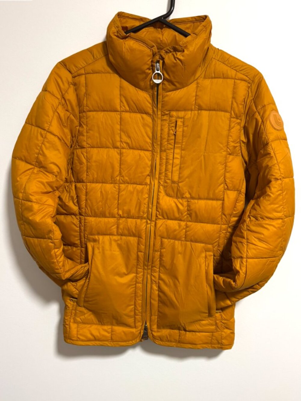 Lolë Le Daily PrimaLoft Lightweight Puffer Jacket – Mustard Gold – XS